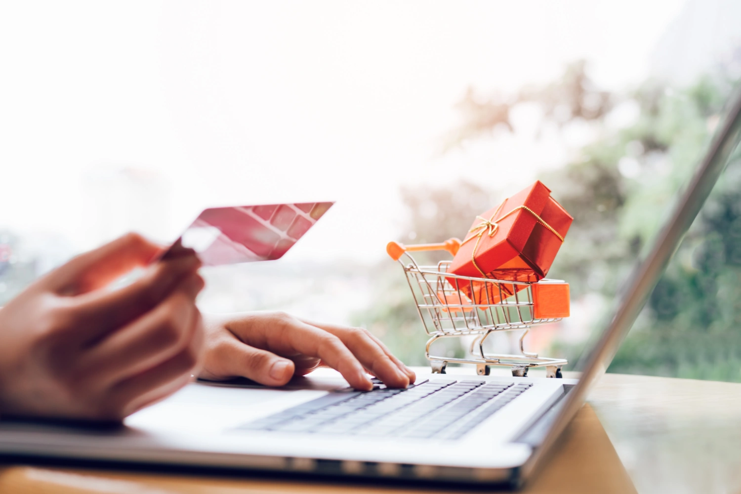 Ödeme Geçidi vs. Sanal POS: E-Ticaret Firmaları İçin Hangi Sistem Daha Uygun?